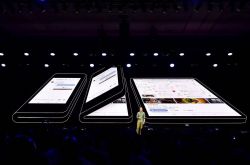 Are foldable screen phones too