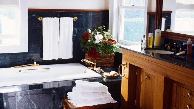 Reviving Retro: Why '80s Bathroom Designs Are Making a Splash Again