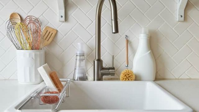Why Solid Dish Soap is Revolutionizing Kitchen Clean-Up