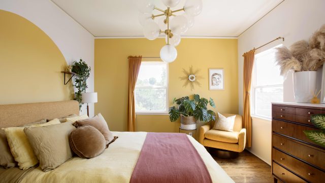 Taming the Pillow Avalanche: Smart Storage Solutions for Your Bedroom
