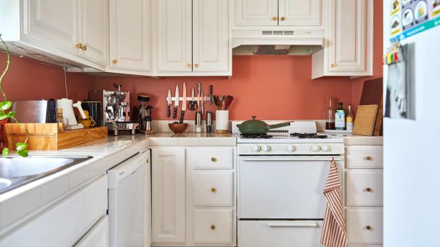 Essential Kitchen Tools for a Clutter-Free Cooking Experience