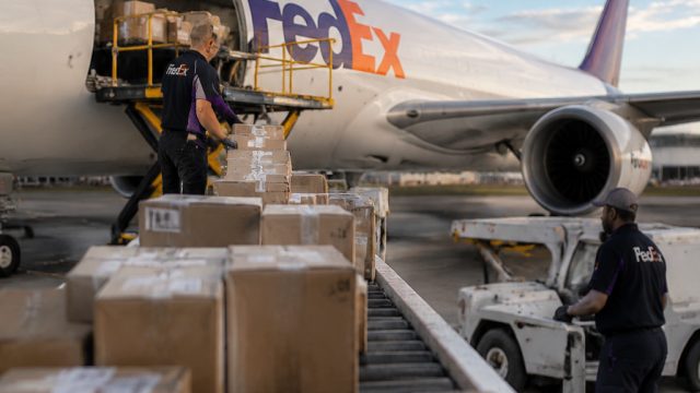 FedEx Reports Solid Earnings G